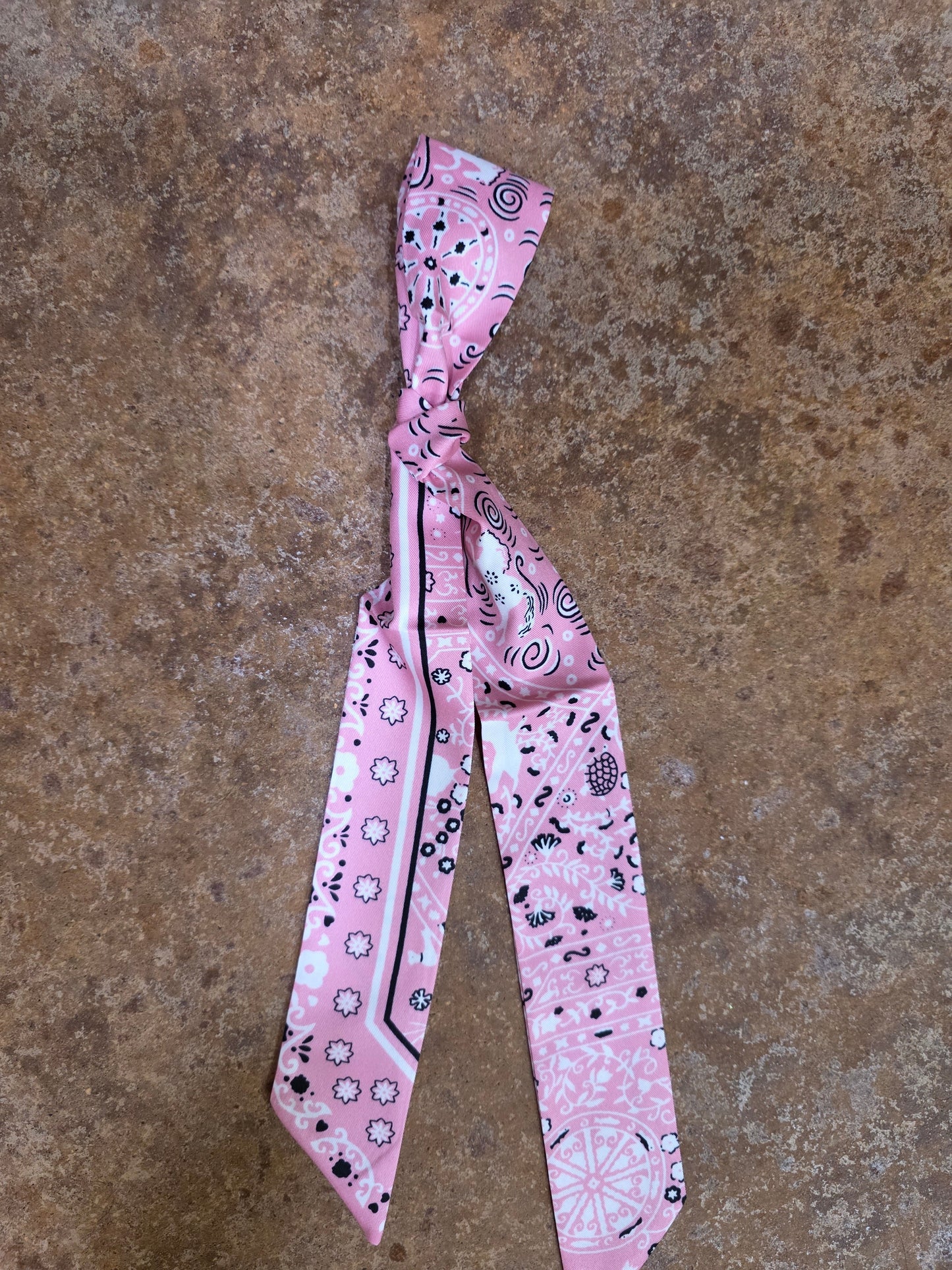 Pink Bandera Twilly