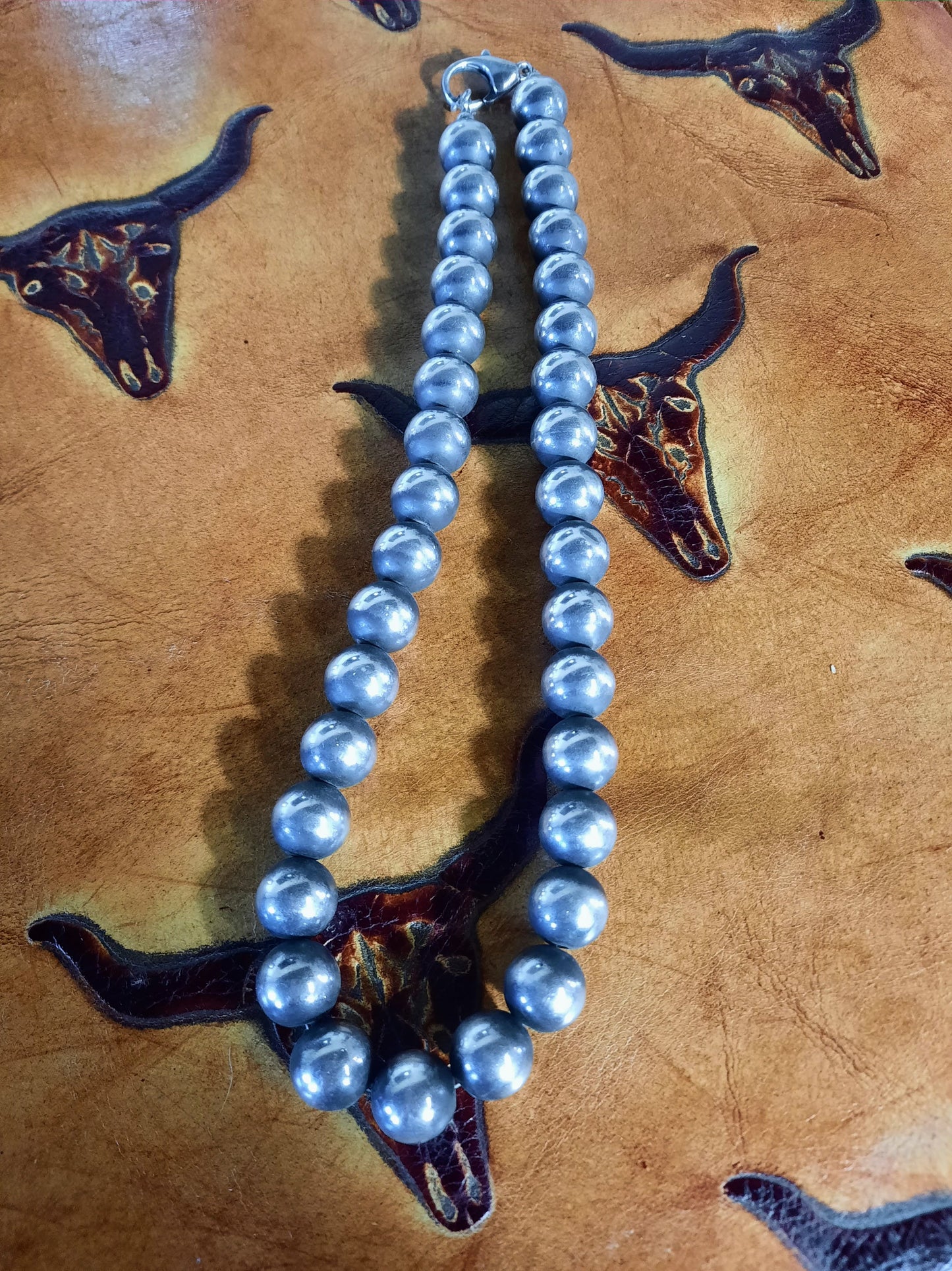 Winslow Navajo Pearl necklace