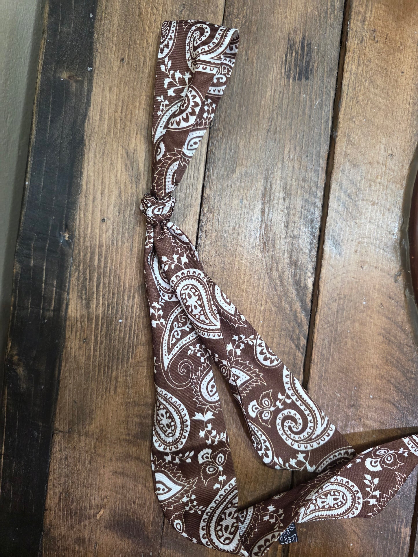 Brown Bandera Twilly