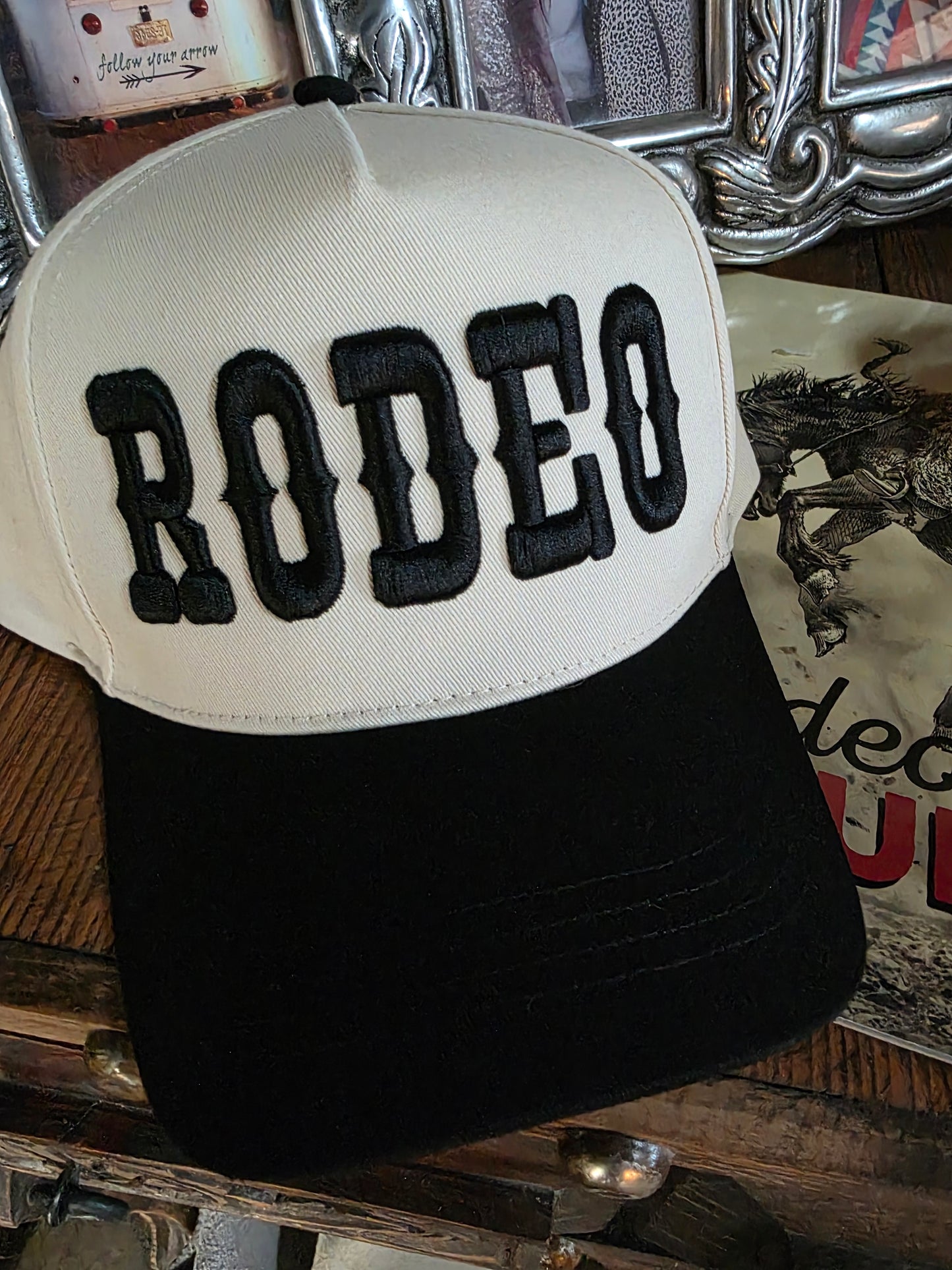 RODEO TRUCKER CAP - BLACK